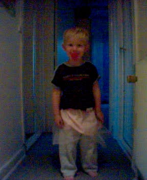 Balder med sut i korridoren 2005