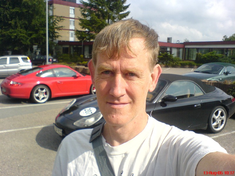 [ Foran en masse Porscher i Kobbermølle 2006-08-13 ]